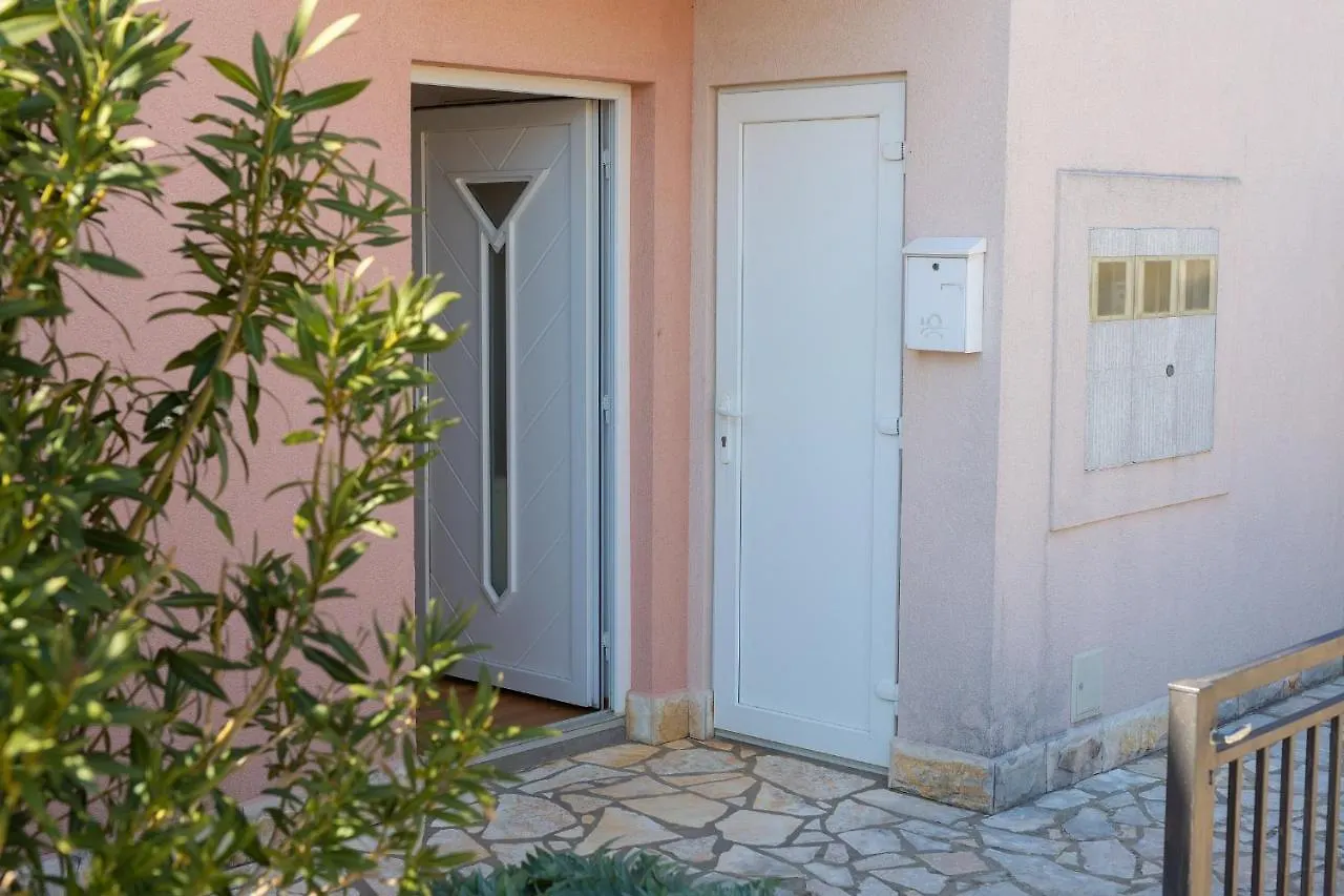 Happy Point Apartment Krk Town