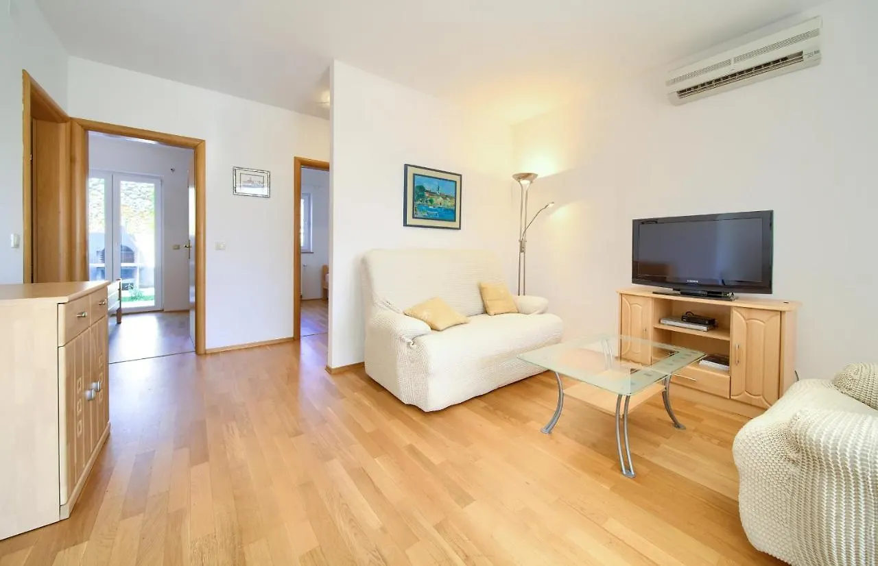 Happy Point Apartment Krk Town 0*,